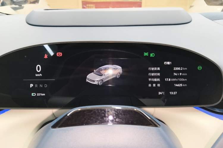 Used Zeekr 007 2025 Four-Wheel Drive Intelligent Driving Version 75 kWh Instrument Cluster