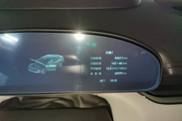 Used Zeekr 007 2025 Long-Range Rear-Wheel-Drive Intelligent Driving Version 100 kWh Instrument Cluster