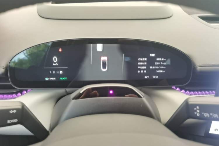 Used Zeekr 007 2025 Long-Range Rear-Wheel-Drive Intelligent Driving Version 100 kWh Instrument Cluster