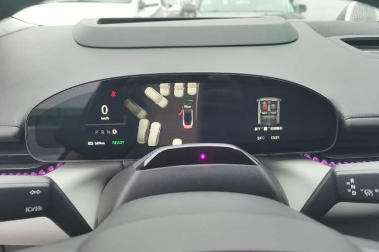 Used Zeekr 007 2025 Long-Range Rear-Wheel-Drive Intelligent Driving Version 100 kWh Instrument Cluster