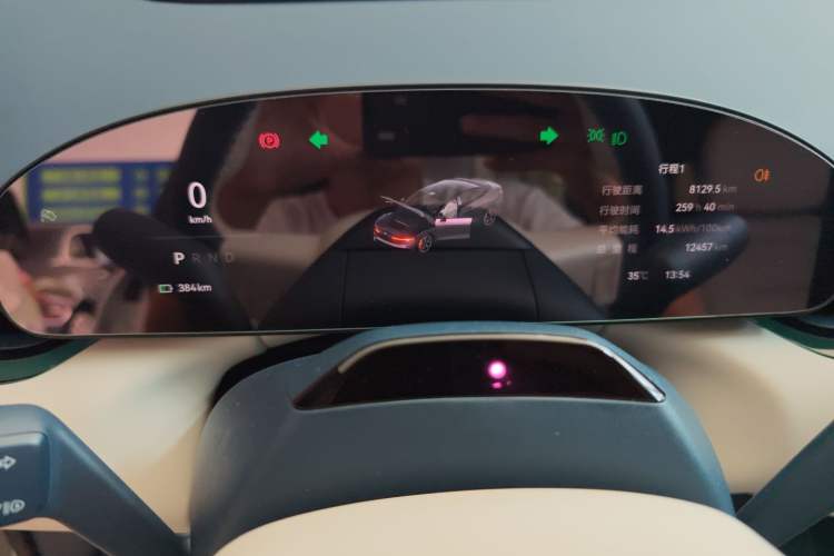 Used Zeekr 007 2025 Long-Range Rear-Wheel-Drive Intelligent Driving Version 100 kWh Instrument Cluster