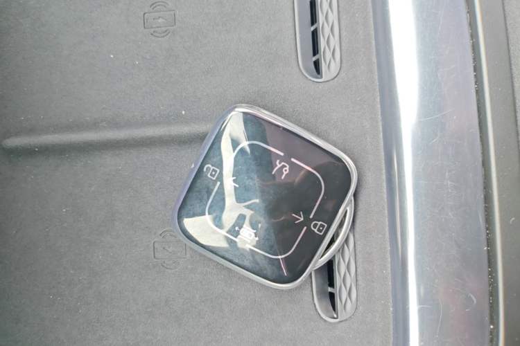 Used Zeekr 007 2025 Rear-Drive Intelligent Driving Version 75 kWh Interior 1