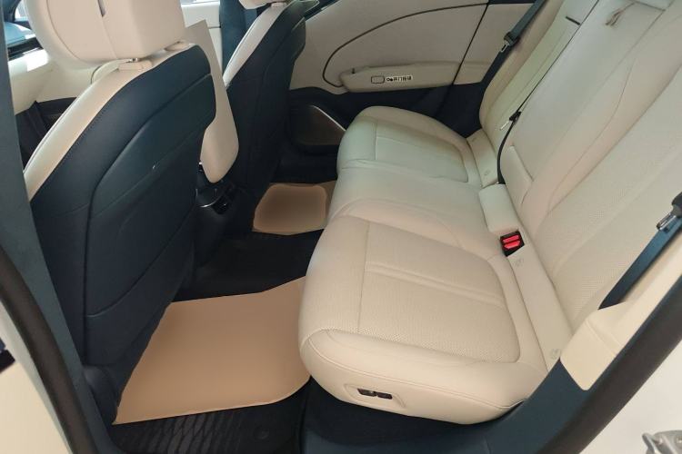 Used Zeekr 007 2025 Long-Range Rear-Wheel-Drive Intelligent Driving Version 100 kWh Interior 4