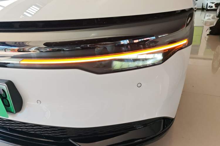 Used Zeekr 007 2025 Long-Range Rear-Wheel-Drive Intelligent Driving Version 100 kWh Left Front Headlight