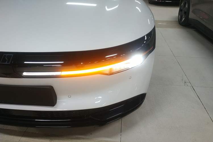 Used Zeekr 007 2025 Long-Range Rear-Wheel-Drive Intelligent Driving Version 100 kWh Left Front Headlight