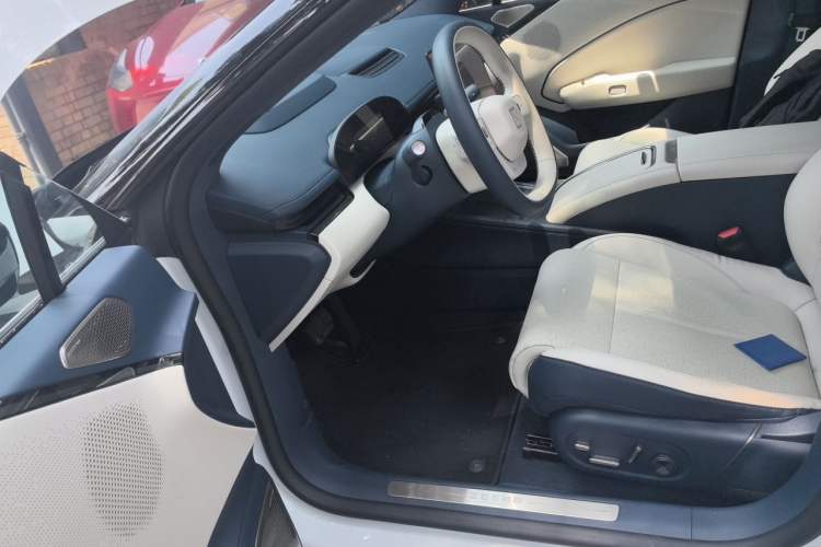 Used Zeekr 007 2025 Rear-Drive Intelligent Driving Version 75 kWh Left Front Seat