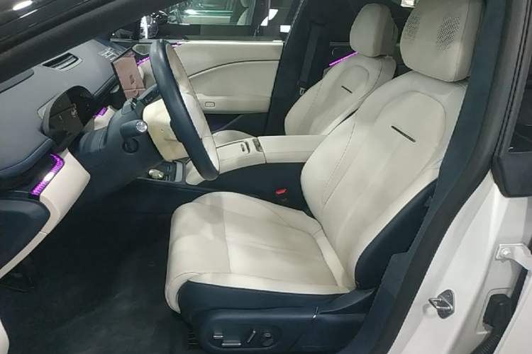 Used Zeekr 007 2025 Long-Range Rear-Wheel-Drive Intelligent Driving Version 100 kWh Left Front Seat