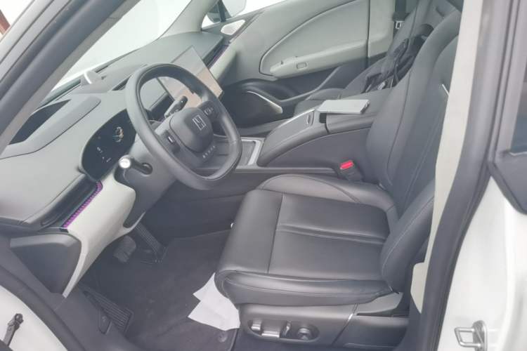 Used Zeekr 007 2025 Long-Range Rear-Wheel-Drive Intelligent Driving Version 100 kWh Left Front Seat