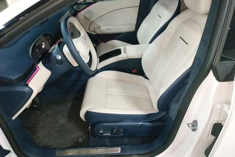 Used Zeekr 007 2025 Long-Range Rear-Wheel-Drive Intelligent Driving Version 100 kWh Left Front Seat