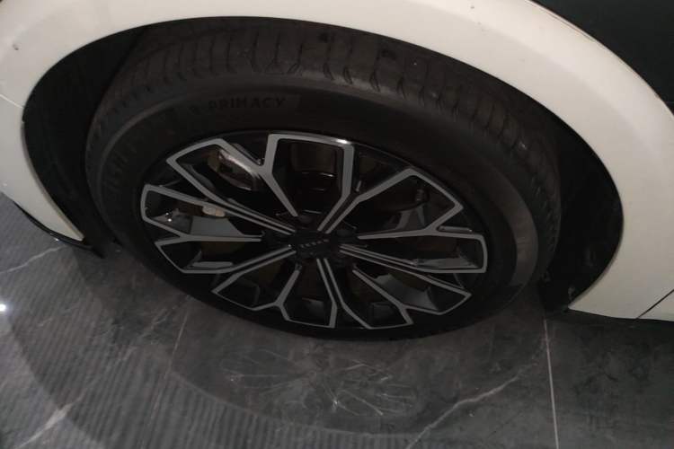 Used Zeekr 007 2025 Rear-Drive Intelligent Driving Version 75 kWh Left Front Wheel Hub