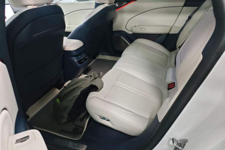 Used Zeekr 007 2025 Rear-Drive Intelligent Driving Version 75 kWh Left Rear Seat