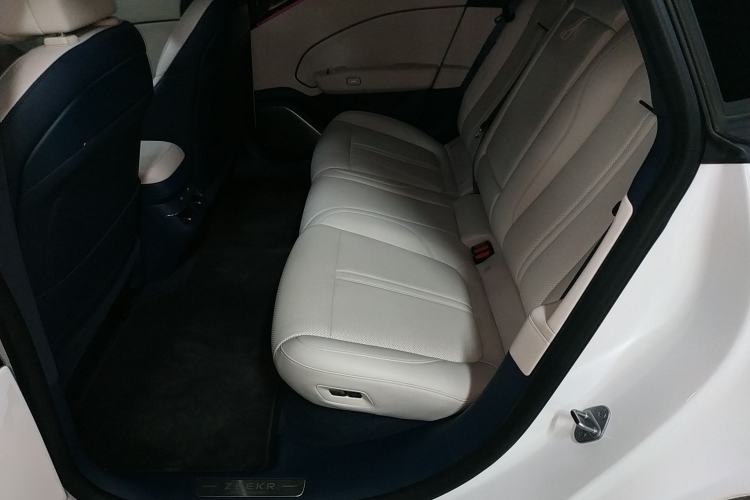Used Zeekr 007 2025 Long-Range Rear-Wheel-Drive Intelligent Driving Version 100 kWh Left Rear Seat