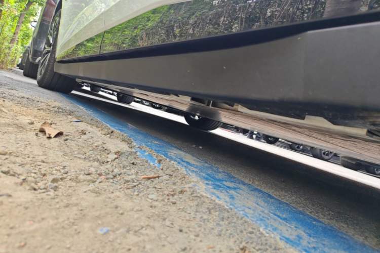 Used Zeekr 007 2025 Rear-Drive Intelligent Driving Version 75 kWh Left Side Sill