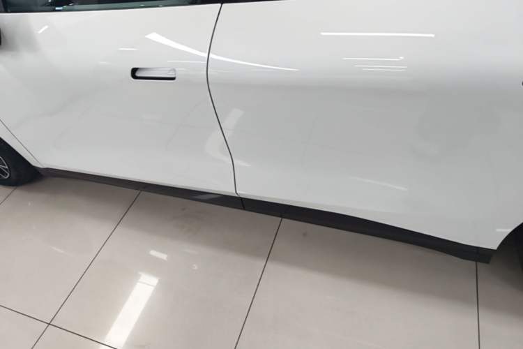Used Zeekr 007 2025 Long-Range Rear-Wheel-Drive Intelligent Driving Version 100 kWh Left Side Sill
