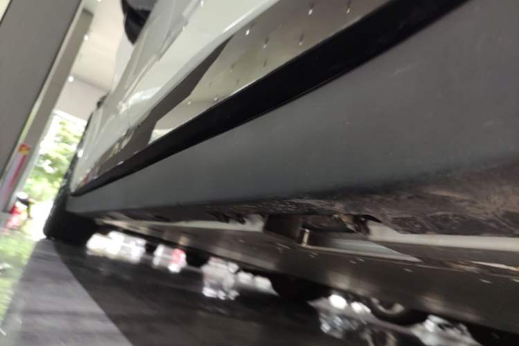 Used Zeekr 007 2025 Rear-Drive Intelligent Driving Version 75 kWh Left Side Sill