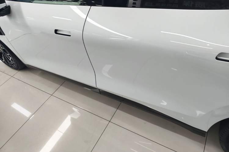 Used Zeekr 007 2025 Long-Range Rear-Wheel-Drive Intelligent Driving Version 100 kWh Left Side Sill