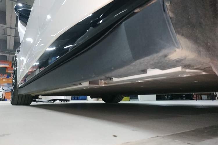 Used Zeekr 007 2025 Long-Range Rear-Wheel-Drive Intelligent Driving Version 100 kWh Left Side Sill