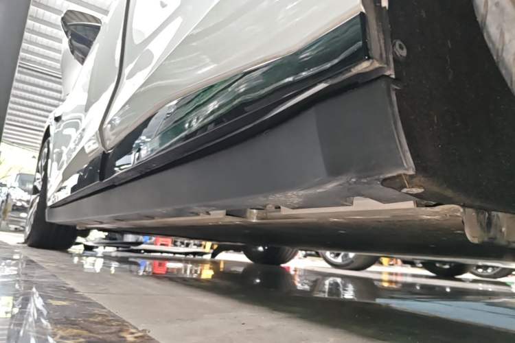 Used Zeekr 007 2025 Long-Range Rear-Wheel-Drive Intelligent Driving Version 100 kWh Left Side Sill