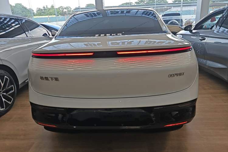 Used Zeekr 007 2025 Rear-Drive Intelligent Driving Version 75 kWh Rear