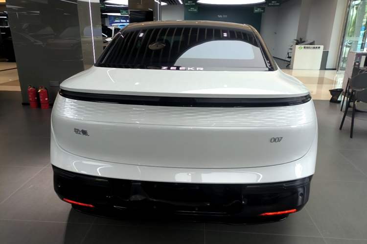 Used Zeekr 007 2025 Long-Range Rear-Wheel-Drive Intelligent Driving Version 100 kWh Rear