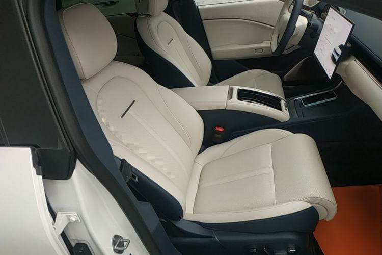 Used Zeekr 007 2025 Rear-Drive Intelligent Driving Version 75 kWh Right Front Seat