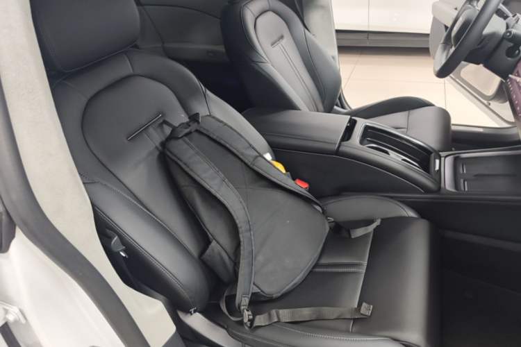 Used Zeekr 007 2025 Long-Range Rear-Wheel-Drive Intelligent Driving Version 100 kWh Right Front Seat