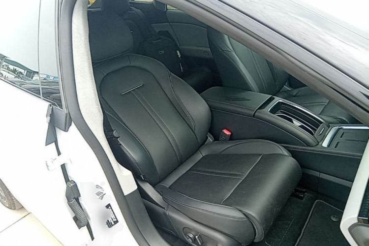 Used Zeekr 007 2025 Long-Range Rear-Wheel-Drive Intelligent Driving Version 100 kWh Right Front Seat