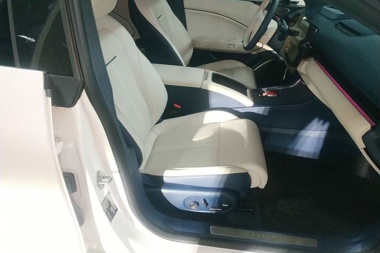 Used Zeekr 007 2025 Long-Range Rear-Wheel-Drive Intelligent Driving Version 100 kWh Right Front Seat