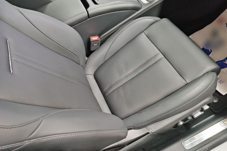 Used Zeekr 007 2025 Long-Range Rear-Wheel-Drive Intelligent Driving Version 100 kWh Right Front Seat