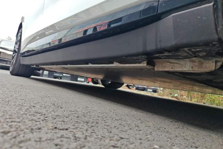 Used Zeekr 007 2025 Rear-Drive Intelligent Driving Version 75 kWh Right Side Sill