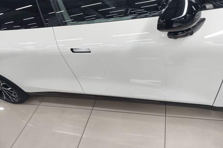 Used Zeekr 007 2025 Long-Range Rear-Wheel-Drive Intelligent Driving Version 100 kWh Right Side Sill