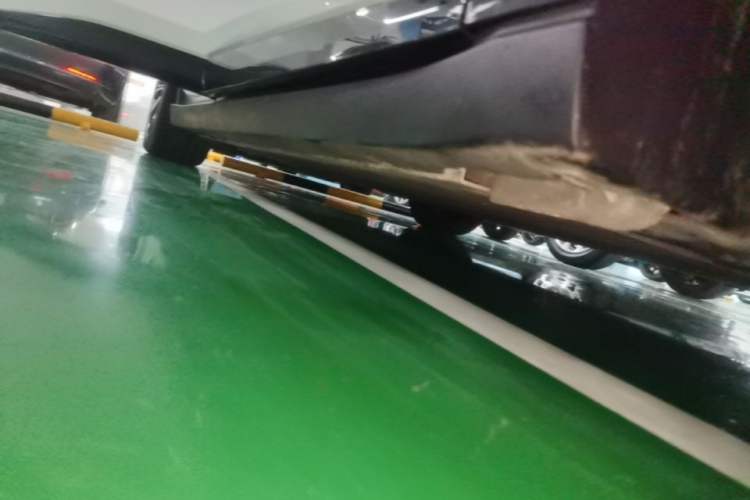 Used Zeekr 007 2025 Long-Range Rear-Wheel-Drive Intelligent Driving Version 100 kWh Right Side Sill