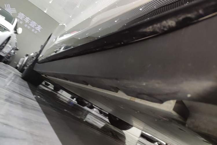 Used Zeekr 007 2025 Rear-Drive Intelligent Driving Version 75 kWh Right Side Sill