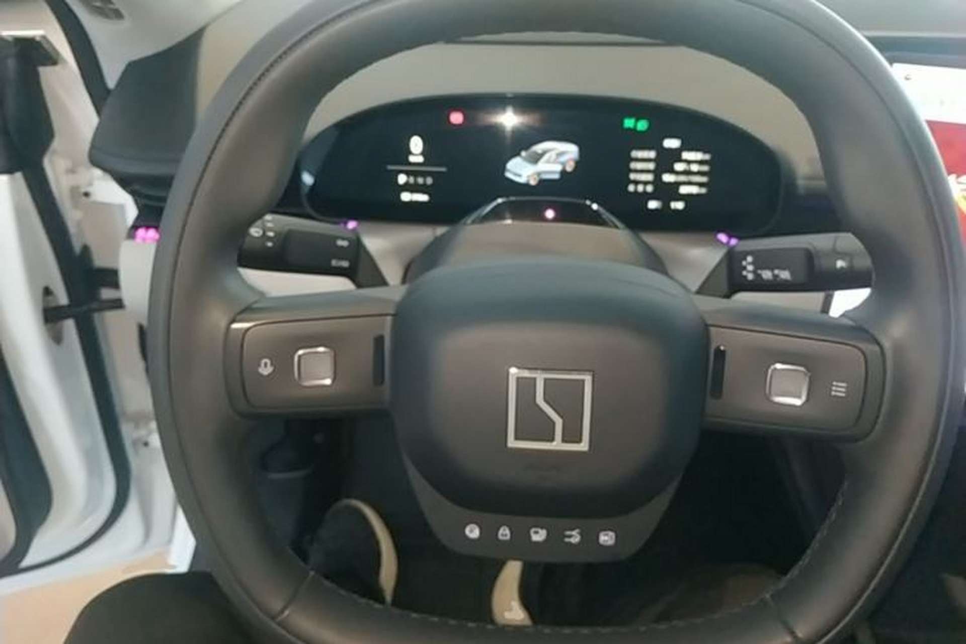 Used Zeekr 007 2025 Rear-Drive Intelligent Driving Version 75 kWh Steering Wheel