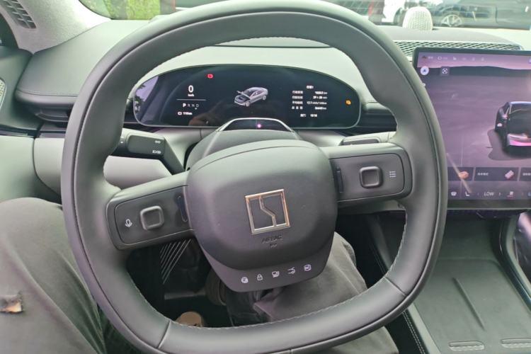 Used Zeekr 007 2025 Rear-Drive Intelligent Driving Version 75 kWh Steering Wheel