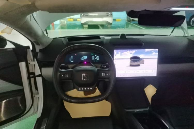 Used Zeekr 007 2025 Long-Range Rear-Wheel-Drive Intelligent Driving Version 100 kWh Steering Wheel
