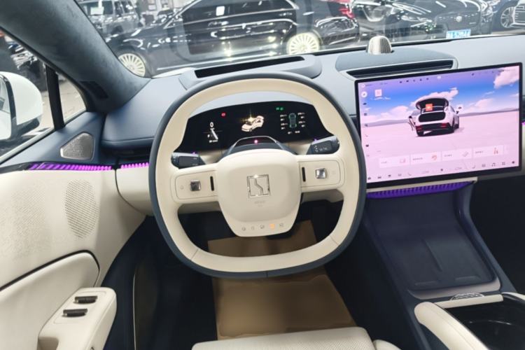 Used Zeekr 007 2025 Long-Range Rear-Wheel-Drive Intelligent Driving Version 100 kWh Steering Wheel