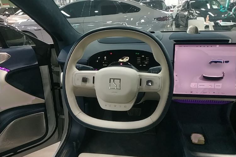 Used Zeekr 007 2025 Long-Range Rear-Wheel-Drive Intelligent Driving Version 100 kWh Steering Wheel