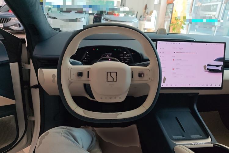 Used Zeekr 007 2025 Long-Range Rear-Wheel-Drive Intelligent Driving Version 100 kWh Steering Wheel