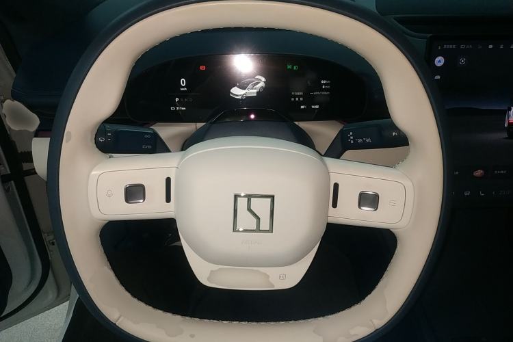 Used Zeekr 007 2025 Long-Range Rear-Wheel-Drive Intelligent Driving Version 100 kWh Steering Wheel