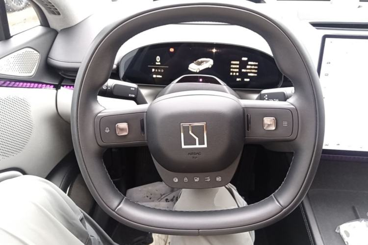 Used Zeekr 007 2025 Long-Range Rear-Wheel-Drive Intelligent Driving Version 100 kWh Steering Wheel