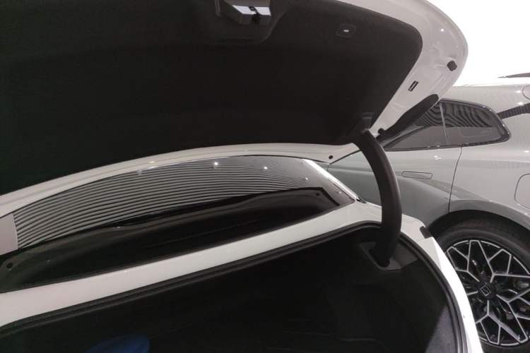 Used Zeekr 007 2025 Rear-Drive Intelligent Driving Version 75 kWh Trunk
