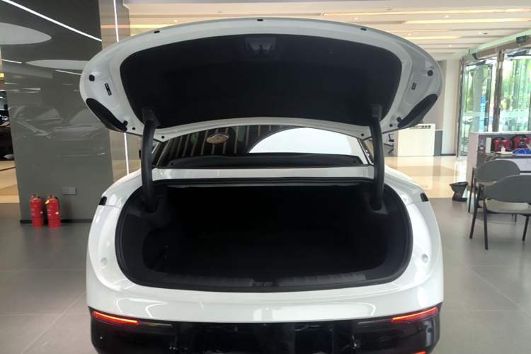 Used Zeekr 007 2025 Long-Range Rear-Wheel-Drive Intelligent Driving Version 100 kWh Trunk