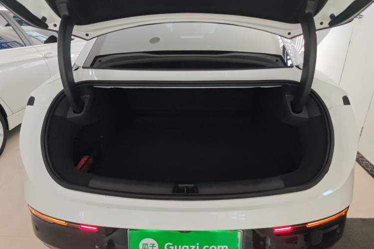 Used Zeekr 007 2025 Long-Range Rear-Wheel-Drive Intelligent Driving Version 100 kWh Trunk