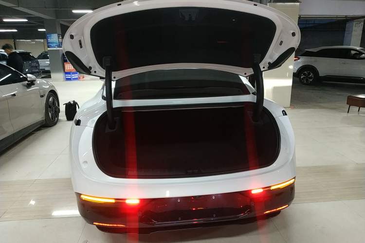Used Zeekr 007 2025 Long-Range Rear-Wheel-Drive Intelligent Driving Version 100 kWh Trunk