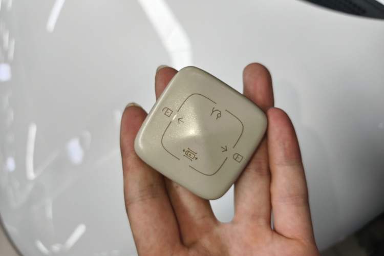 Used Zeekr 007 2025 Long-Range Rear-Wheel-Drive Intelligent Driving Version 100 kWh Vehicle Key