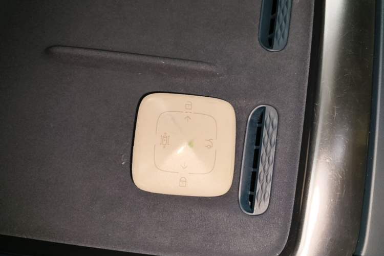 Used Zeekr 007 2025 Four-Wheel Drive Intelligent Driving Version 75 kWh Vehicle Key