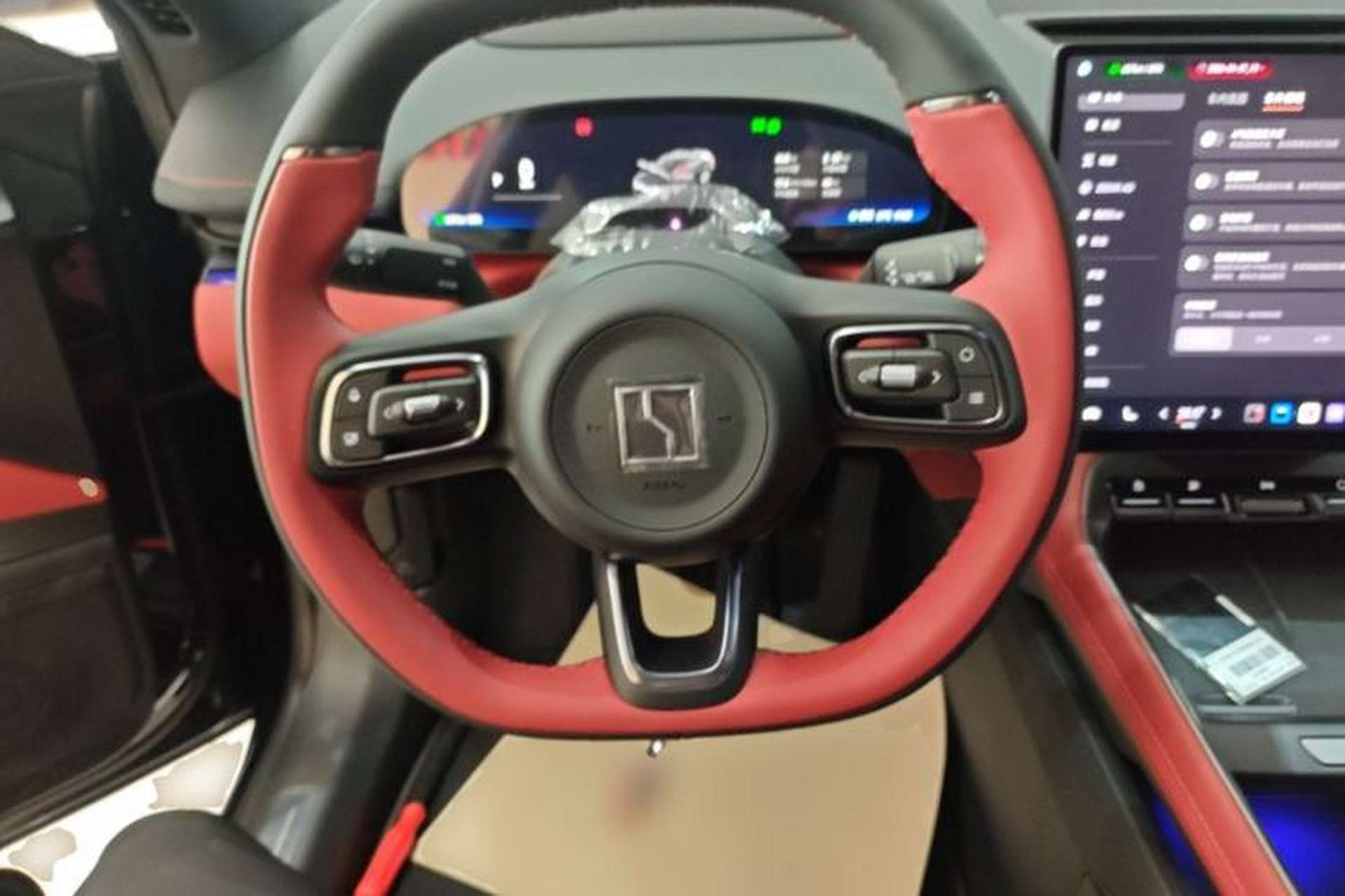 Used Zeekr 007 2026 Model Rear-Drive Max Version 75 kWh Steering Wheel