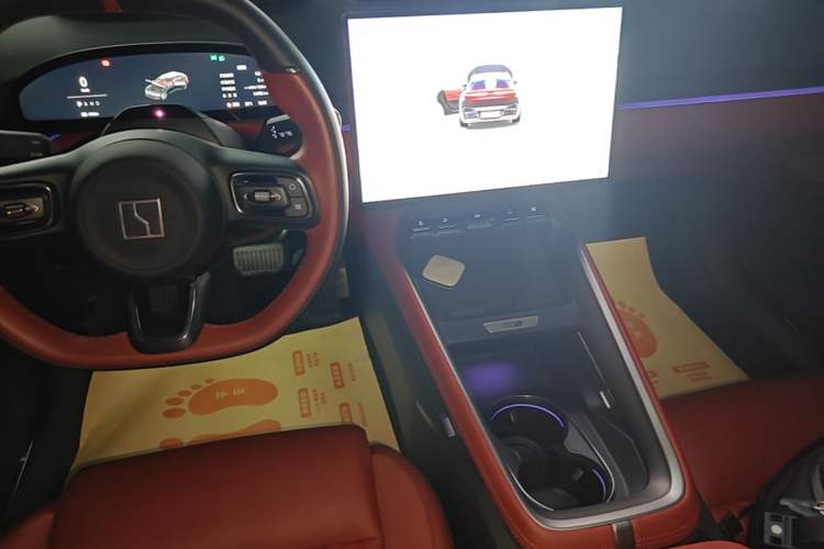 Used Zeekr 007GT 2025 Long-Range Rear-Wheel Drive Intelligent Driving Version 100 kWh Audio And AC Panel