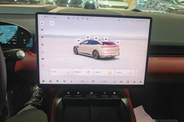 Used Zeekr 007GT 2025 Rear-Drive Intelligent Driving Version 75 kWh Audio And AC Panel